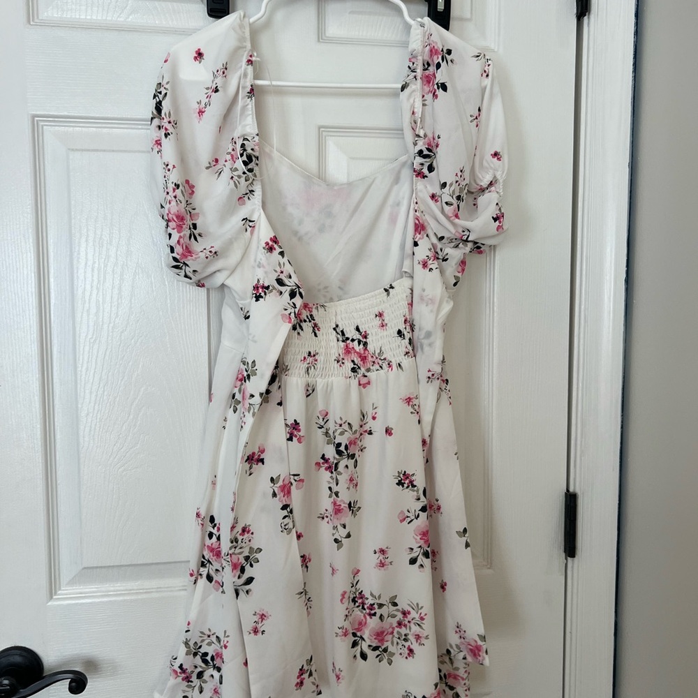 Dress - Picture 2 of 5